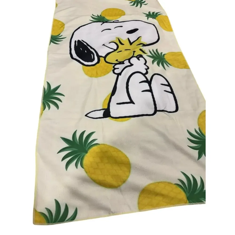 Snoopy full the pineapples beach towel